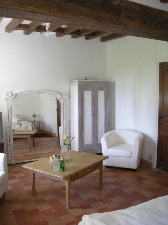La Touche Bed and Breakfast Menetou-sur-Nahon Rum bild
