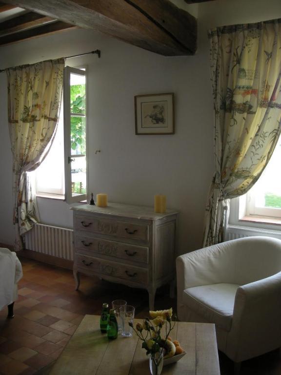 La Touche Bed and Breakfast Menetou-sur-Nahon Rum bild