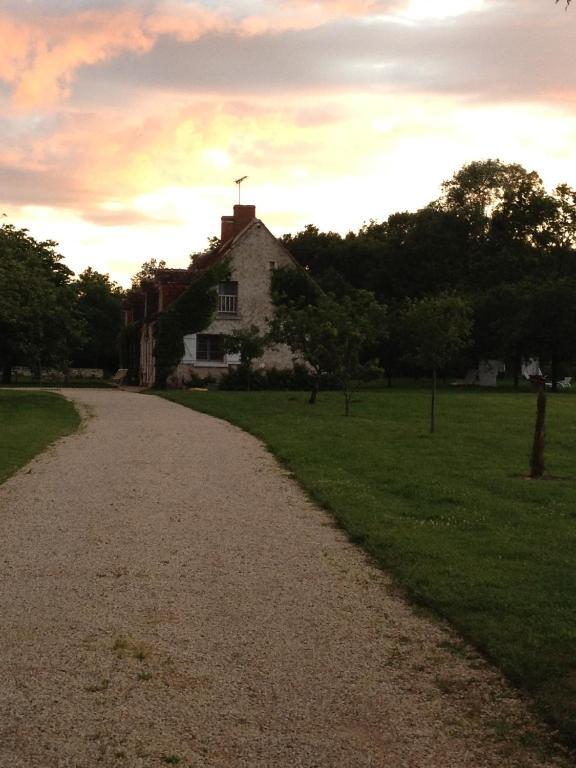 La Touche Bed and Breakfast Menetou-sur-Nahon Exteriör bild
